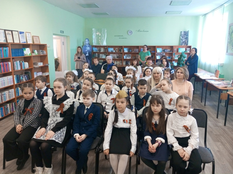 Сияй в веках, Великая Победа!.